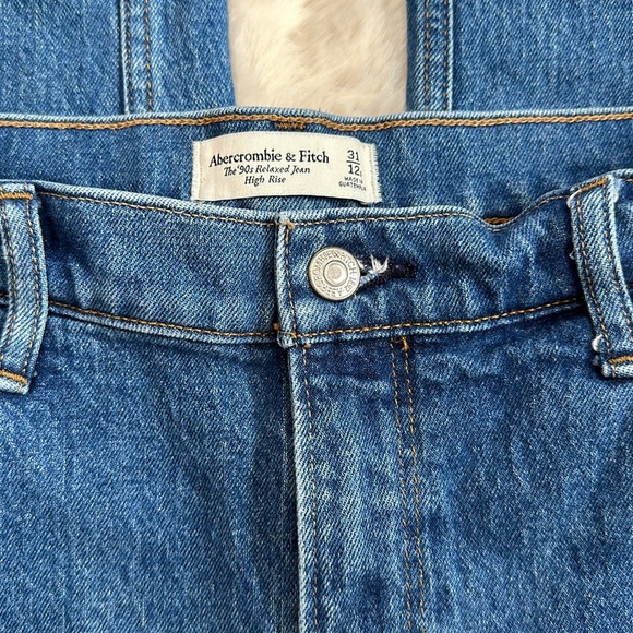 Abercrombie & Fitch The 90s Relaxed Jean High Rise size 12 Short - Picture 7 of 12